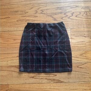 Windsor Plaid Pencil Skirt - Black and Red